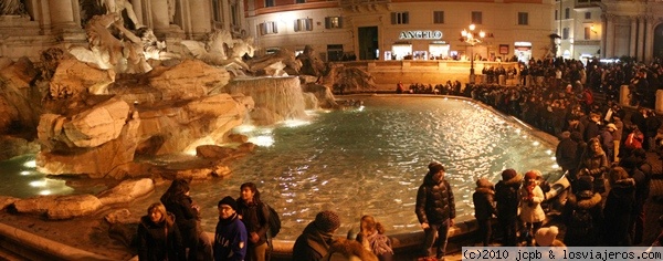 Fontana di Trevi
Espectacular la Fontana di Trevi por la noche
