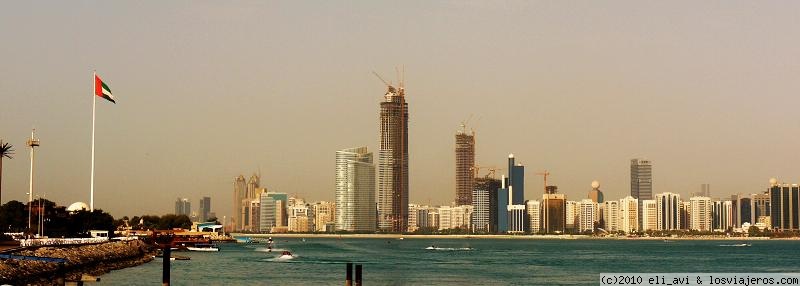 DUBAI: LA SOMBRA DEL KHALIFA ES ALARGADA