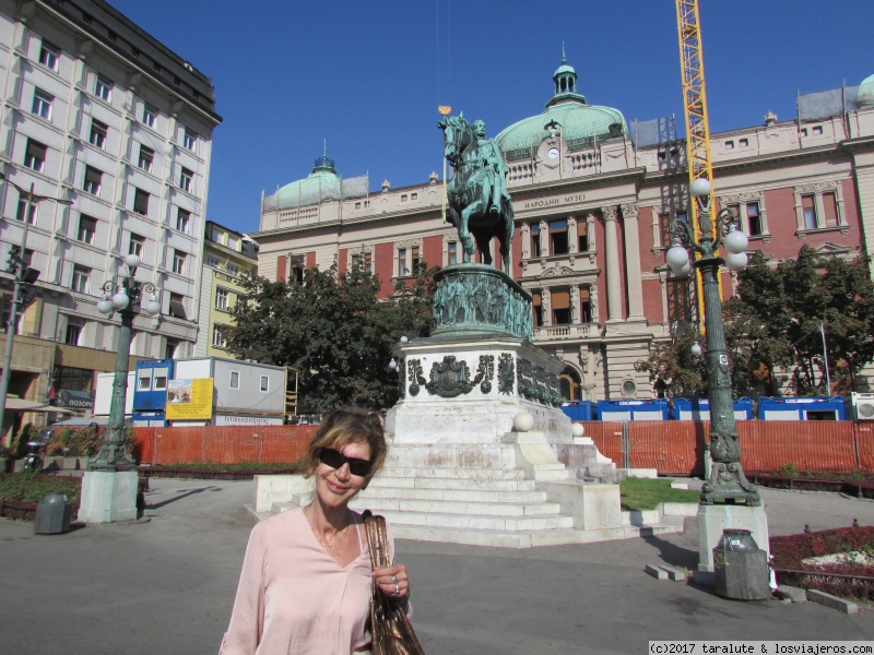 Viajar a  Serbia: Punto Encuentro Sudeste - Plaza de la República, Belgrado (Punto Encuentro Sudeste)