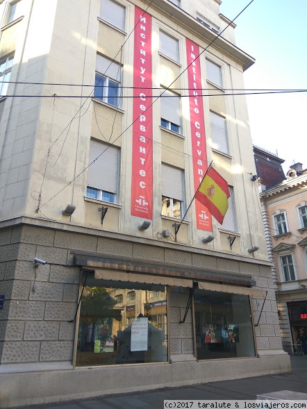 Instituto Cervantes en Belgrado
La eterna impronta española en el extranjero. El Cervantes está en pleno centro de la ciudad, calle Cika-Ljubina, esquina con Kneza Mihaila.
