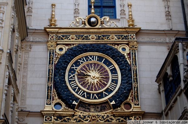 Gran Reloj de Rouen
Simbolo de Rouen, de los primeros del mundo en ser astral, utilizado como alarma para anunciar el cierre de las puertas de la ciudad, finalización de la jornada de trabajo e incluso para alentar revueltas.Tiene una única aguja con un cordero en la punta.
