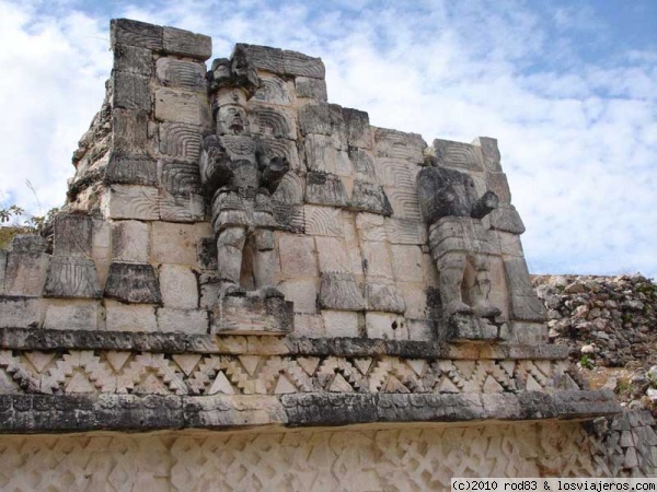 Kabah
Estatua localizada en un edificio de la zona arqueológica de Kabah
