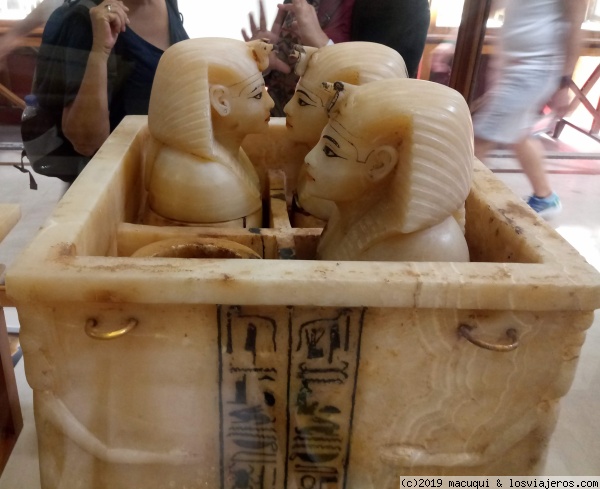 vasos canopos Tutankamon
museo Cairo vasos canopos Tutankamon
