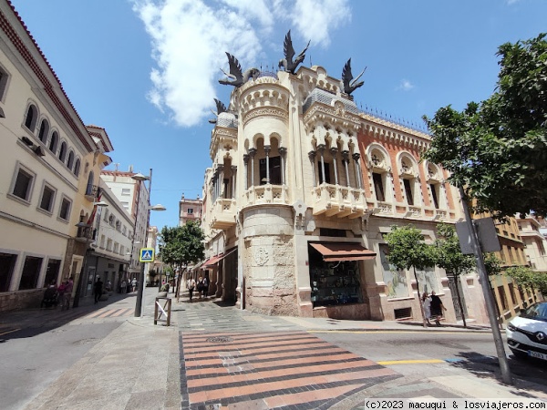 casa Cerni Ceuta
casa de los dragones, edificio Cerni, Ceuta
