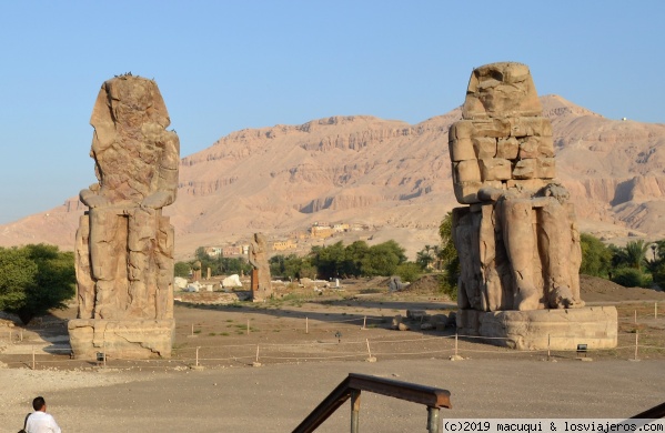 colosos de Memnon
colosos de Memnon valle de los Reyes
