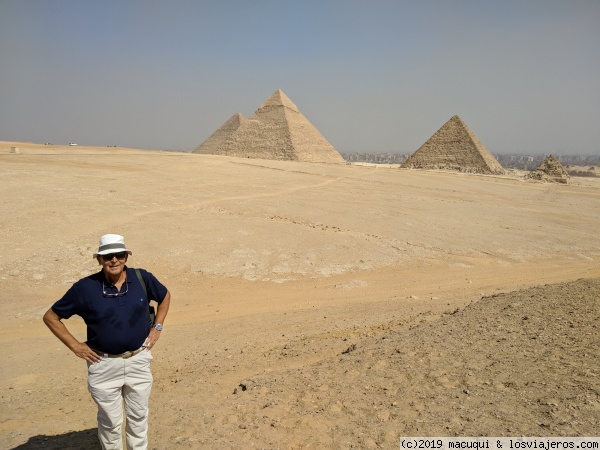 Giza
las tres pirámides de Giza
