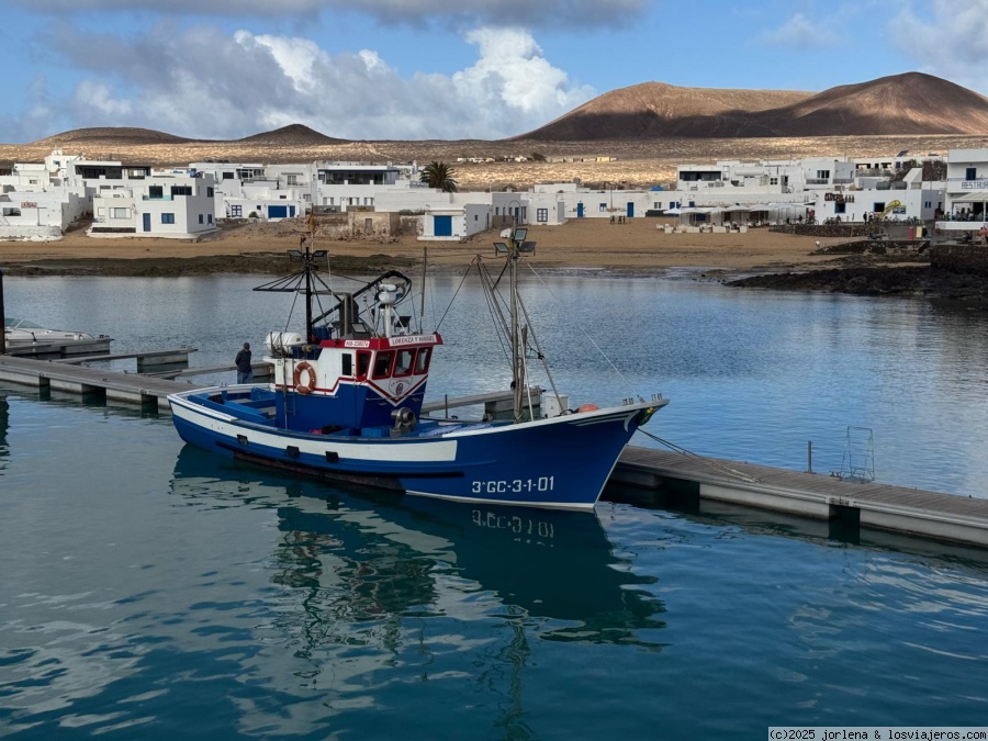 Una isla perdida en el tiempo: La Graciosa - Blogs de España - Caleta de Sebo (2)
