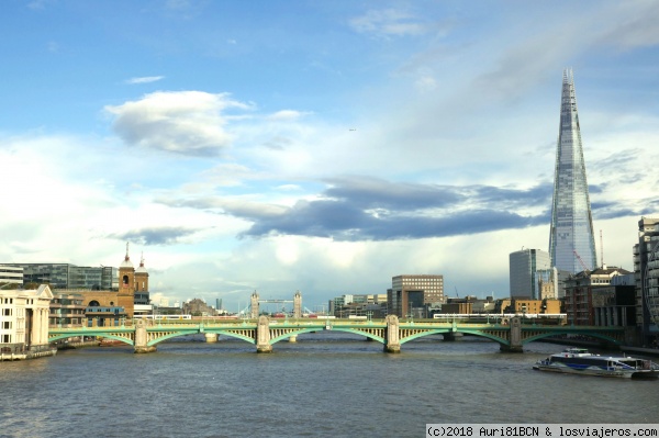 Rio Támesis (Londres)
vista del edificio Shard y del Tower bridge
