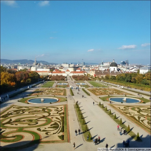 Jardín de Shönbrunn
vista del jardín del palacio de Shönbrunn en Viena desde la Glorieta
