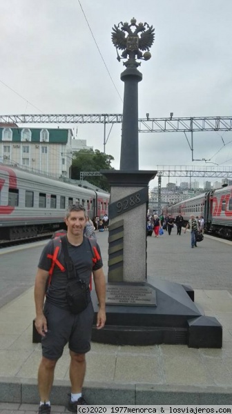 Llegada a Vladivostok tras casi 10.000 km en tren
Hartito del tren acabé. Vuelta en avión.
