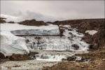 Cascada en los fiordos del oeste, Islandia