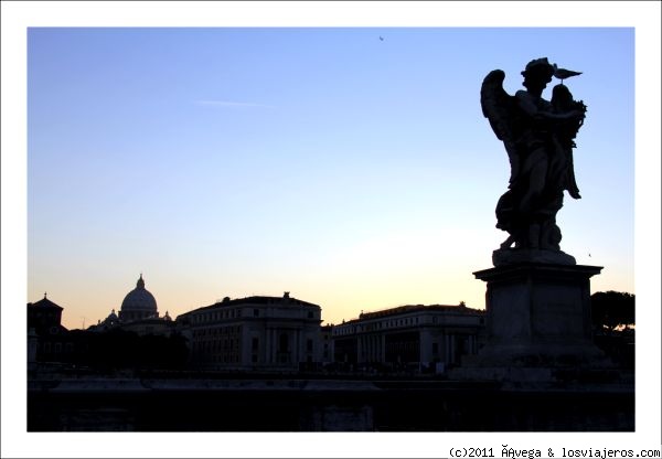 Un Ángel de Bernini, Roma
Puente de San Angelo a la caida del sol.

