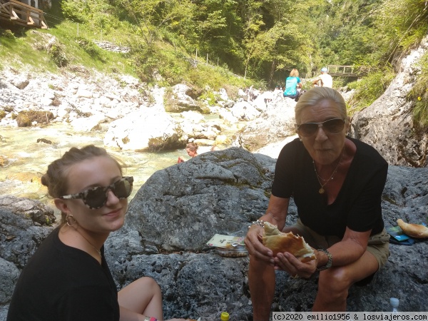 pic-nic en garganta de Tolmin
pic-nic en garganta de Tolmin
