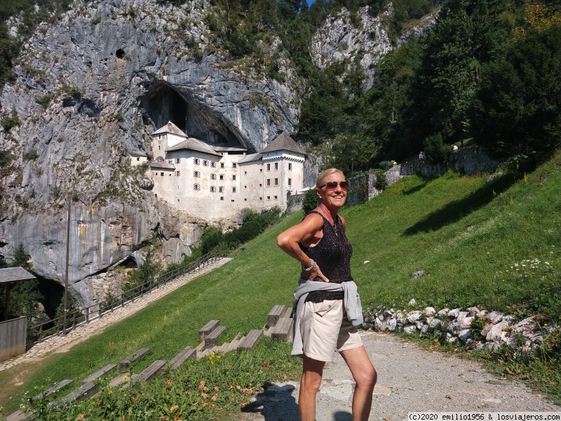 Llegada Eslovenia  y visíta castillo Predjama - Ruta en coche desde España a Eslovenia con final no esperado (2)