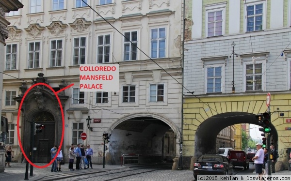 Entrada Palacio Colloredo Mansfeld
Entrada en Praga al palacio Colloredo Mansfeld
