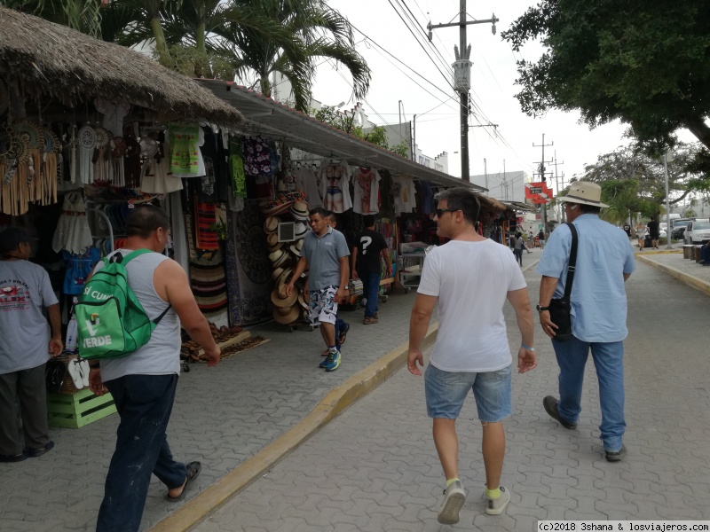 Viajar a  Mexico: Primark Tiendas - Paseo cerca de Tulum (Primark Tiendas)