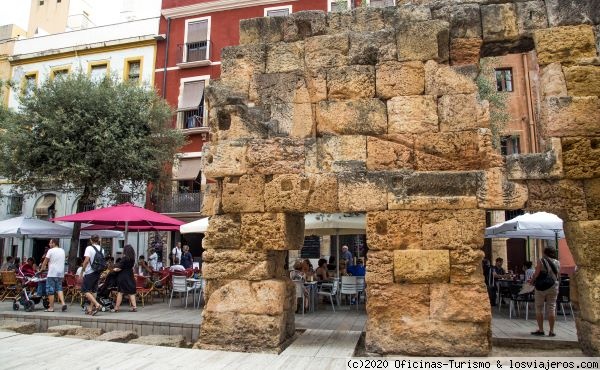 Plaza Forum - Tarragona
plaza del Fòrum, con mercado al aire libre y sitio muy concurrido para tomar el aperitivo.
