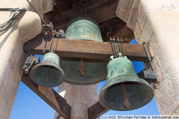 Terraza y campanas, El Fadrí - Castellón
La Terraza de El Fadrí con sus tres campanas más: Tófol Ana y María del Lledó.
