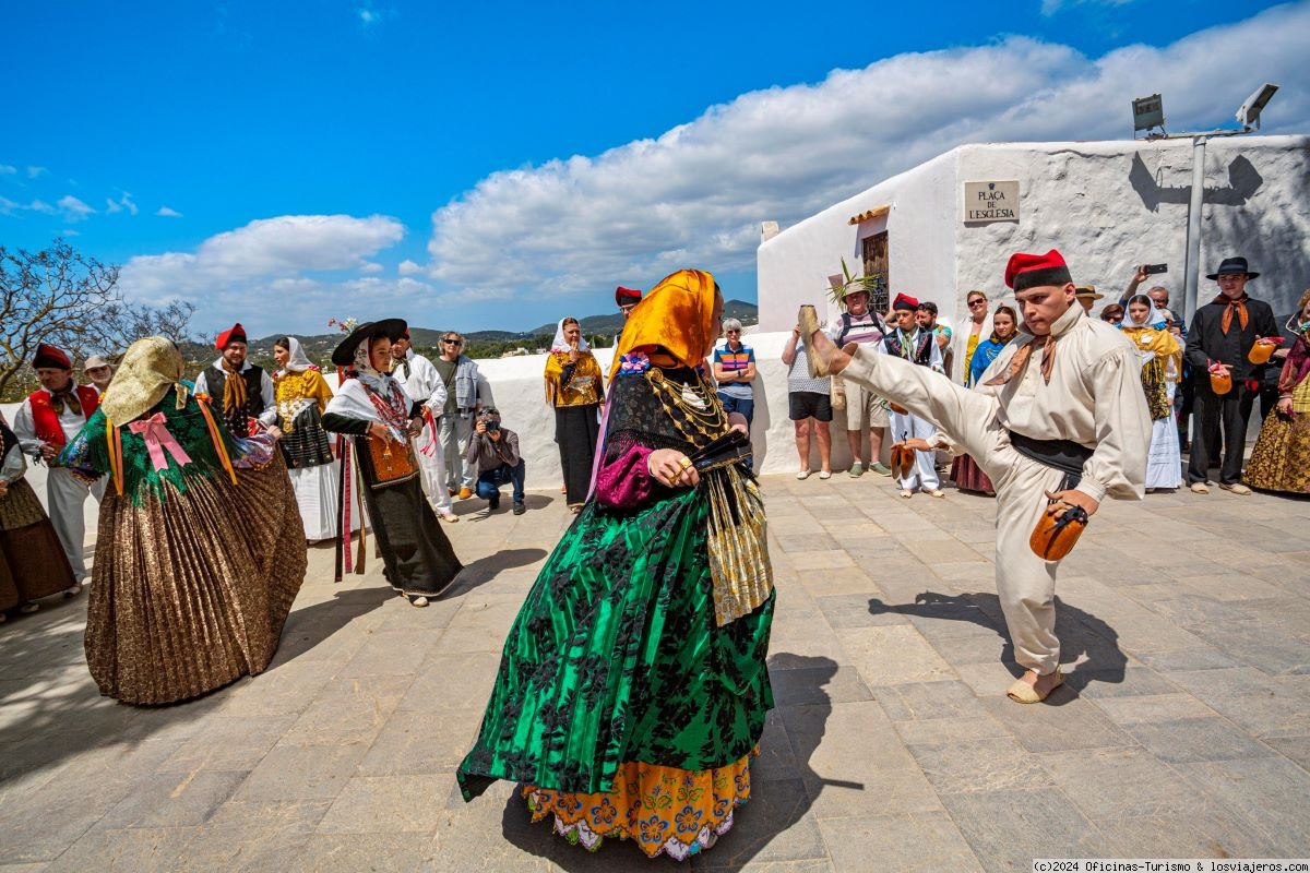 Fiesta del Primer Domingo de Mayo en Santa Eulària des Riu - Ibiza (1)