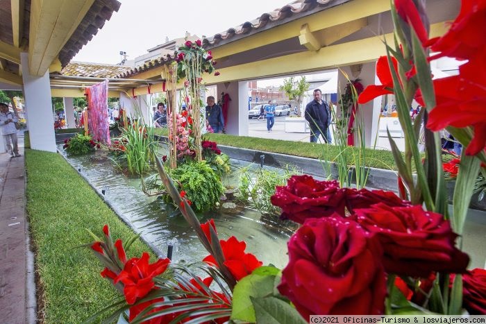 Feria de la Rosa 2023 en Roses - Costa Brava, Girona (1)