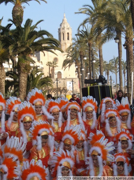 Carnaval de Sitges - Sitges, Barcelona
El Carnaval de Sitges, desfiles, disfraces, música y concursos.
