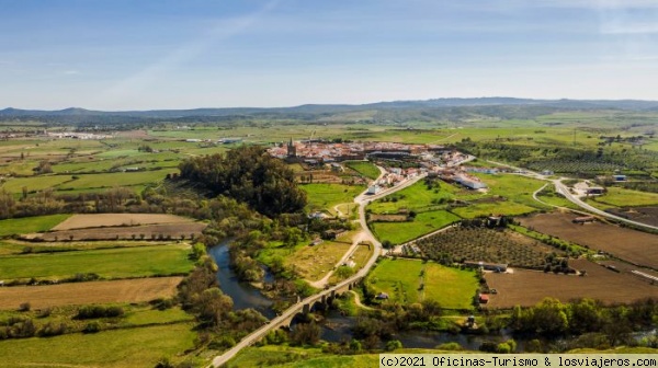 Galisteo, Cáceres - Extremadura
Galisteo es una localidad ubicada a 90 kilómetros de la capital cacereña, junto al río Jerte.
