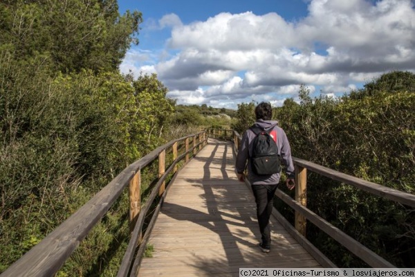 Camí Cavalls en S'Albufera des Grau - Menorca
Este tramo del Camí de Cavalls transcurre por dentro del parque natural de S'Albufera des Grau
