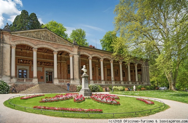 Baden-Banden Trinkhalle
Jardines del Trinkhalle en Baden Baden. Foto de la Oficina de Turismo de Baden-Baden (Baden-Baden Kur & Tourismus GmbH)
