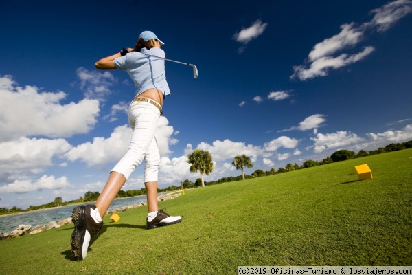 Golf en el Caribe
Jugando al golf en la República Dominicana
