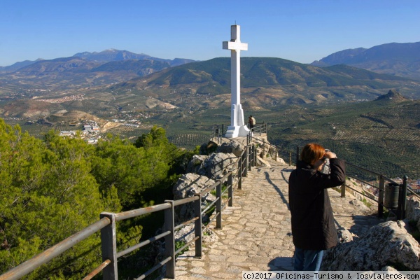 Cruz del Castillo de Santa Catalina. Jaén
Magnífico mirador para disfrutar de una vista panorámica de la ciudad
