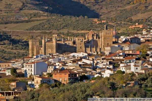 Guadalupe - Cáceres, Extremadura
Vista de Guadalupe y del Real Monasterio de Santa María
