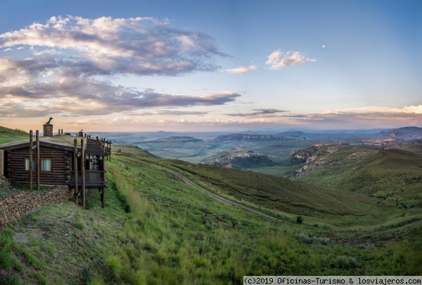 Parque Nacional Golden Gate, Highlands - Sudáfrica
Parque Nacional Golden Gate Highlands, dedicado a preservar el bioma de los pastizales de Sudáfrica (hay más de 50 especies de pasto en el parque)
