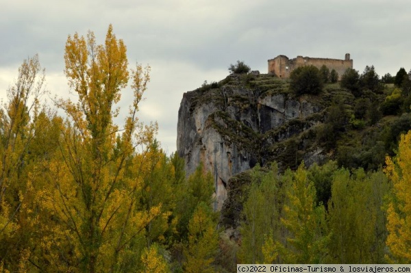 Monasterio de San Pedro de Arlanza - Hortigüela, Provincia de Burgos
Monasterio benedictino (S.X), declarado Monumento Histórico-Artístico en 1931, en mitad de la sierra de las Mamblas, a 45 km de la ciudad de Burgos.
