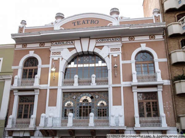 Teatro Carolina Coronado - Almendralejo,  Badajoz
Debe su nombre a la poetisa romántica nacida en la misma ciudad, fue construido en el año 1916
