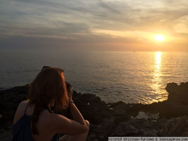 Puesta de Sol en Formentera
Fotografiar las mejores puestas de Sol en Formentera: Cap de Barbaria, el Mirador de La Mola, Cala Saona o lugares tan especiales como los quioscos de Migjorn
