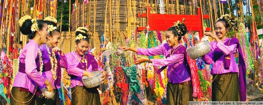 Festival Songkran o Año Nuevo Budista en Tailandia (1)