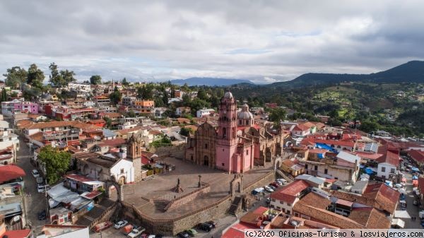 Tlalpujahua - Michoacán - México
Un pueblo donde se pueden visitar muchos museos, templos y paisajes naturales como el Parque Nacional Campo del Gallo.
