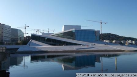 Paseo matutino por Oslo y tarde-noche de parques - NORUEGA  EN TRANSPORTE PUBLICO: CIUDADES, FIORDOS Y ATRACCIONES (1)