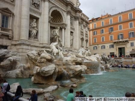 Fontana de Trevi
Vista de la Fontana de Trevi desde un lateral
