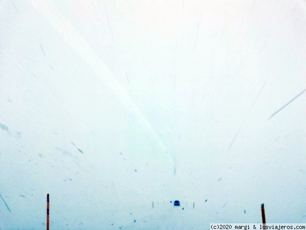 Conducir en invierno
Temporal de nieve desde el coche
