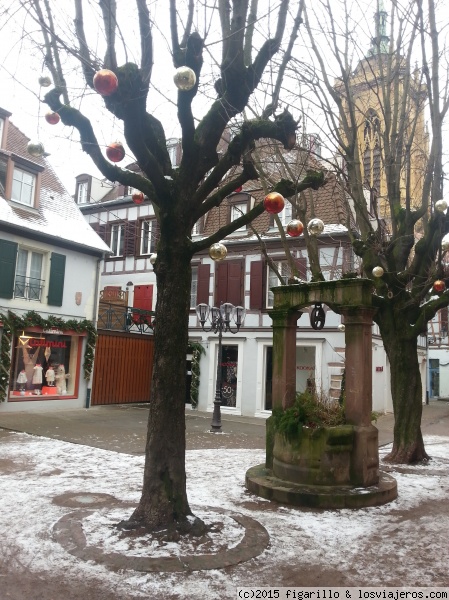 Navidad en Colmar, Alsacia.
Coqueta Placita  en Colmar.
