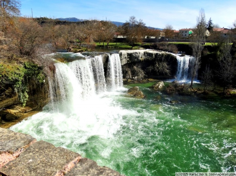 Viajar a  España: Cruising Burgos - Cascada de Tobalina (Burgos) (Cruising Burgos)