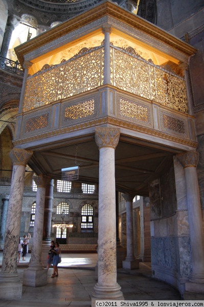 Detalle de Santa Sofía de Estambul
Tribuna de los cantores de la basílica.
