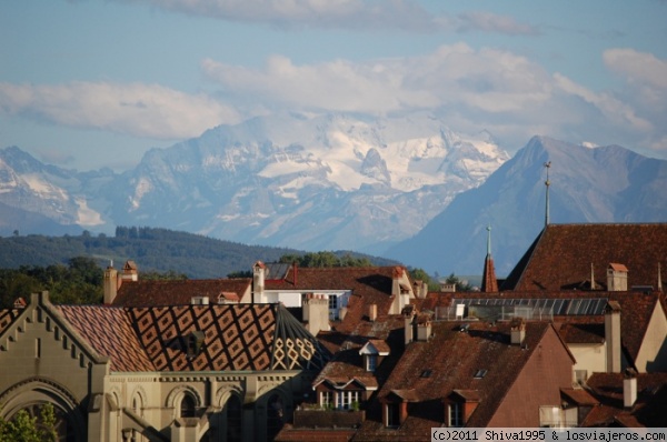 Berna y los Alpes
Desde muchos rincones de la ciudad se observa la cadena montañosa.
