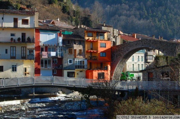 Casas de Camprodón (Girona)
Casas con vistas al río.
