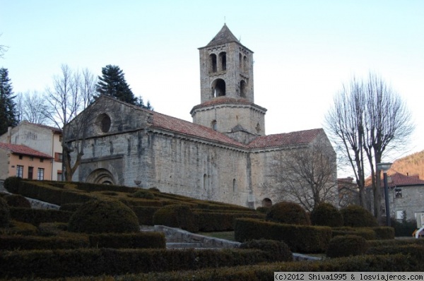 Monasterio de San Pedro - Camprodón (Girona)
Construido a mediados del siglo X.

