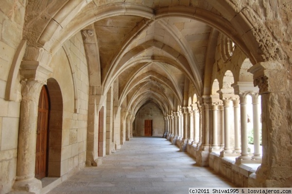 Galería del claustro de Vallbona (Lleida)
Vista de la galería del claustro.
