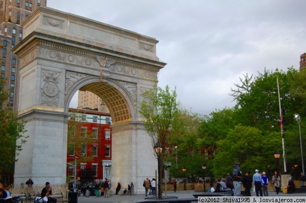 Washington Square - Nueva York
Arco de mármol blanco en Washington Square.
