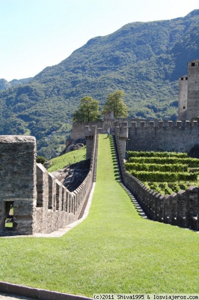 Muralla de Castel Grande de Bellinzona
Las murallas almenadas hacen de este castillo un ejemplo de arquitectura medieval, parcialmente reconstruido.
