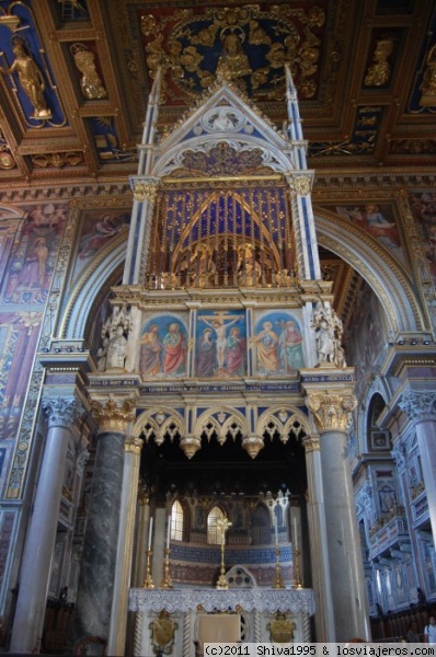 Altar de San Giovanni in Laterano de Roma
El baldaquino gótico data del siglo XIV.
